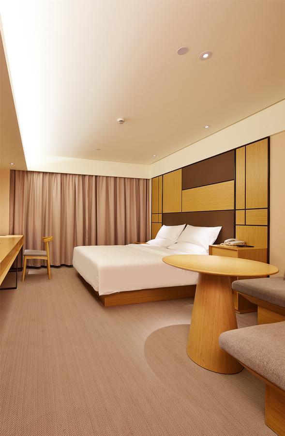 Ji Hotel Shanghai Xujiahui Tianyaoqiao Road Экстерьер фото