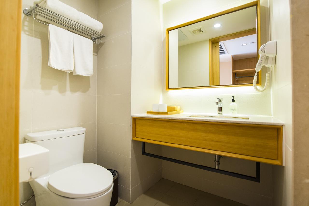 Ji Hotel Shanghai Xujiahui Tianyaoqiao Road Экстерьер фото
