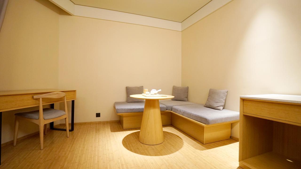 Ji Hotel Shanghai Xujiahui Tianyaoqiao Road Экстерьер фото