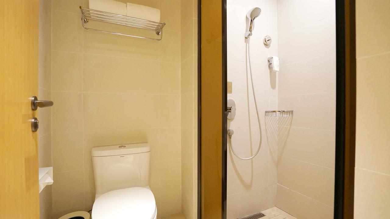 Ji Hotel Shanghai Xujiahui Tianyaoqiao Road Экстерьер фото
